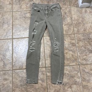Army green American Eagle skinny jeans